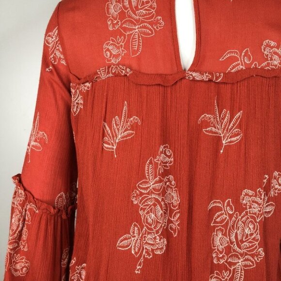 Long Sleeve Lulu's Embroidery Top - Picture 10 of 12